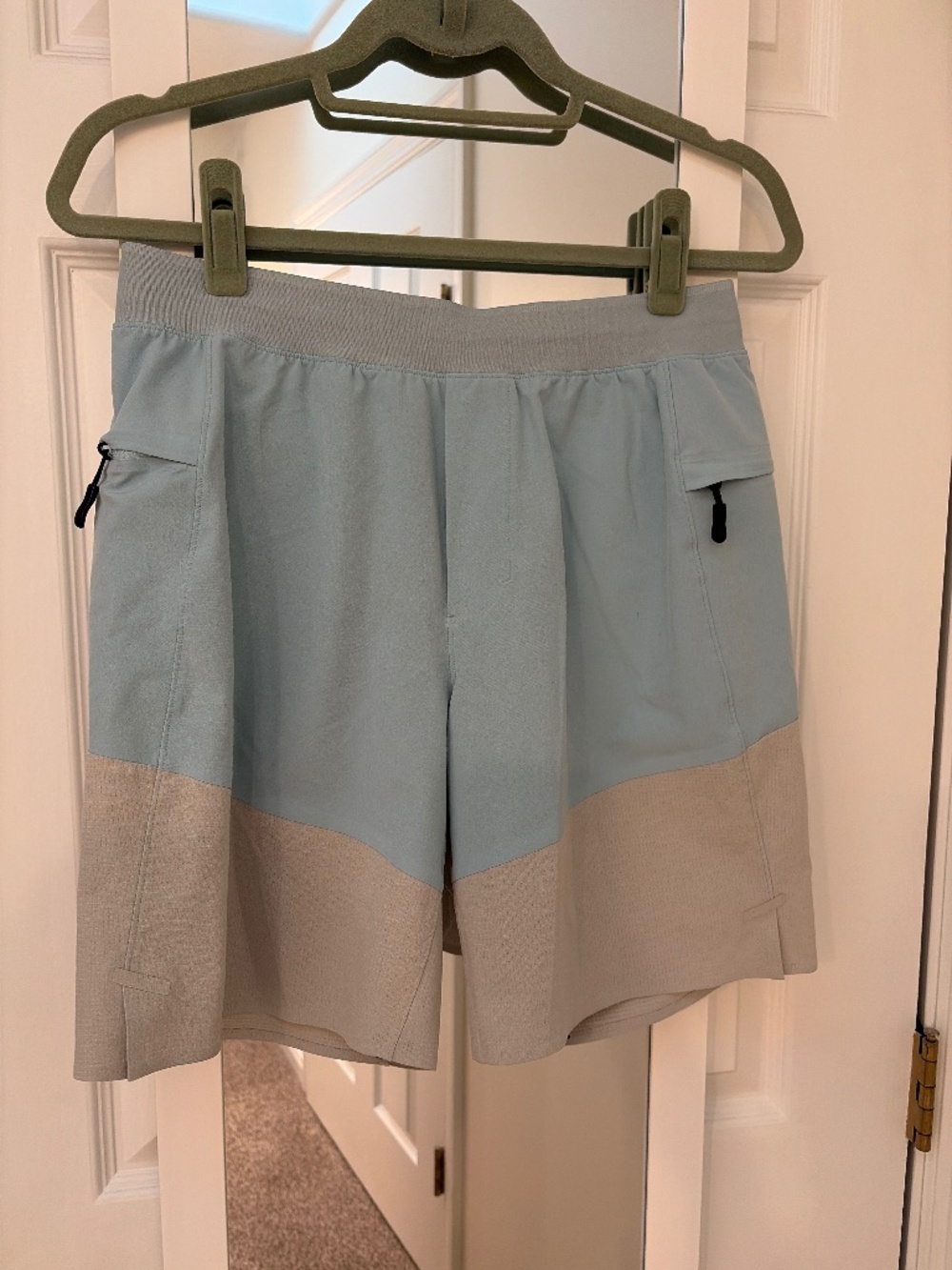 Lululemon Namaste at the Beach swim trunks Short Size M‎ inseam 8"